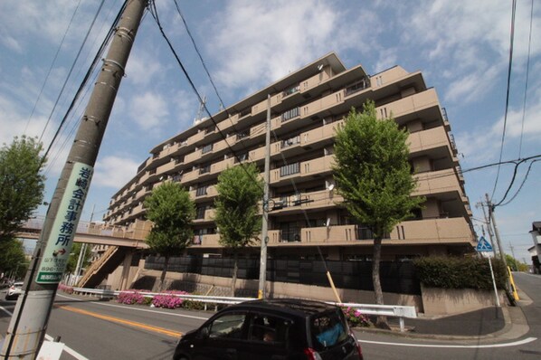 ラビデンス松ｹ根　S館　510号の物件外観写真